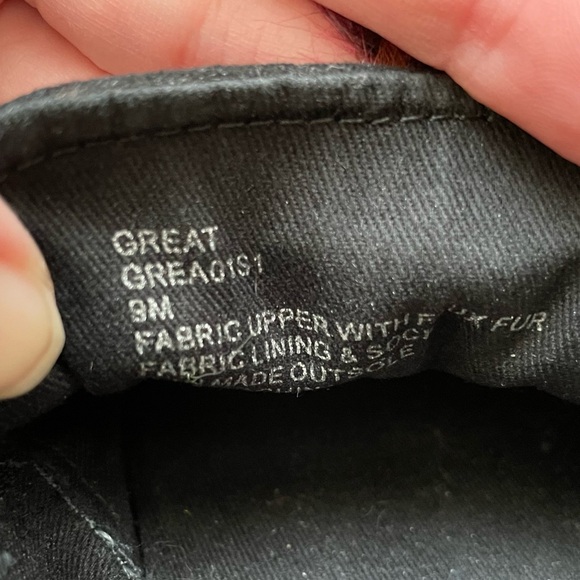 Steve Madden Faux Fur multicolored Pom Pom Slip on Sneakers - women’s size 9 - Picture 4 of 7